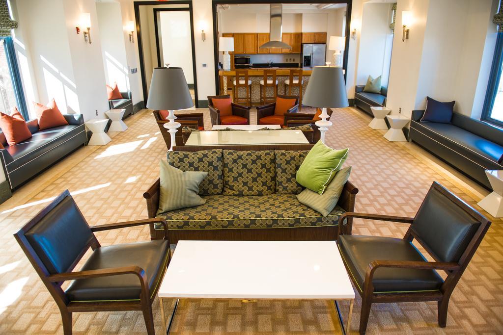 Crystal Quarters Corporate Housing At The Gramercy Arlington Bilik gambar